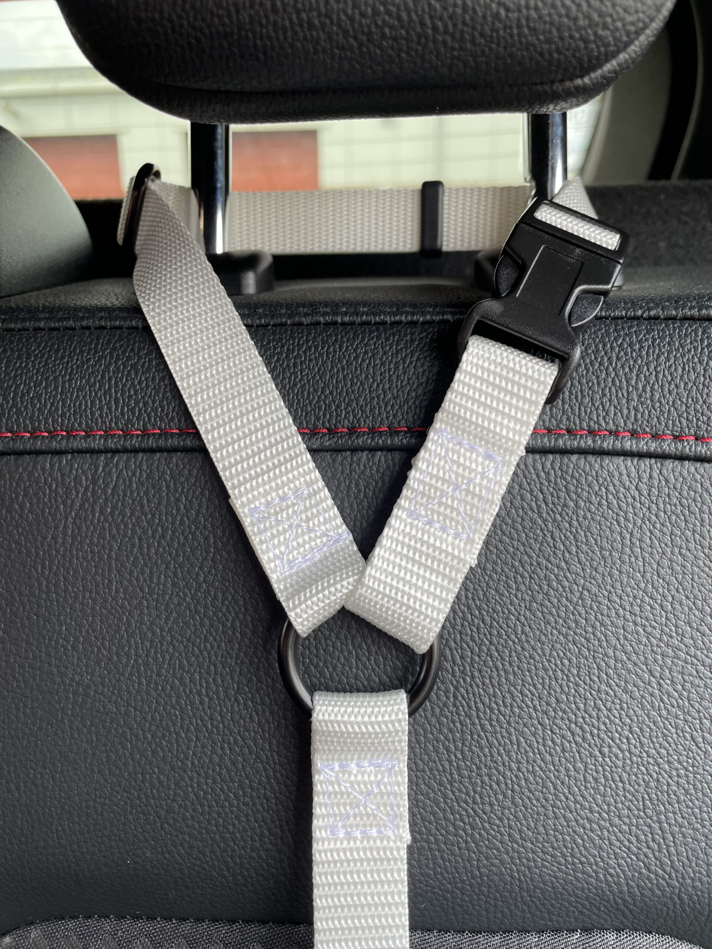 Car Seat Belt (for use with harness only)