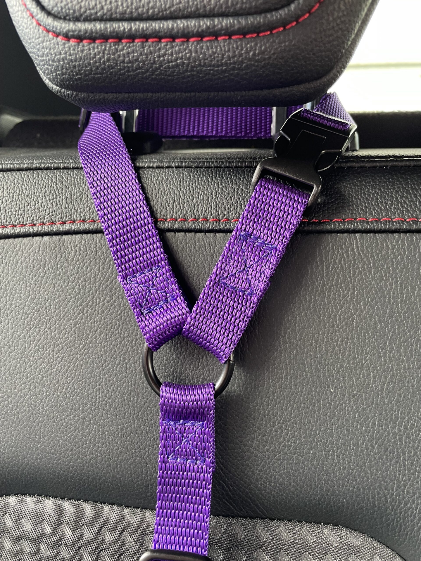 Car Seat Belt (for use with harness only)