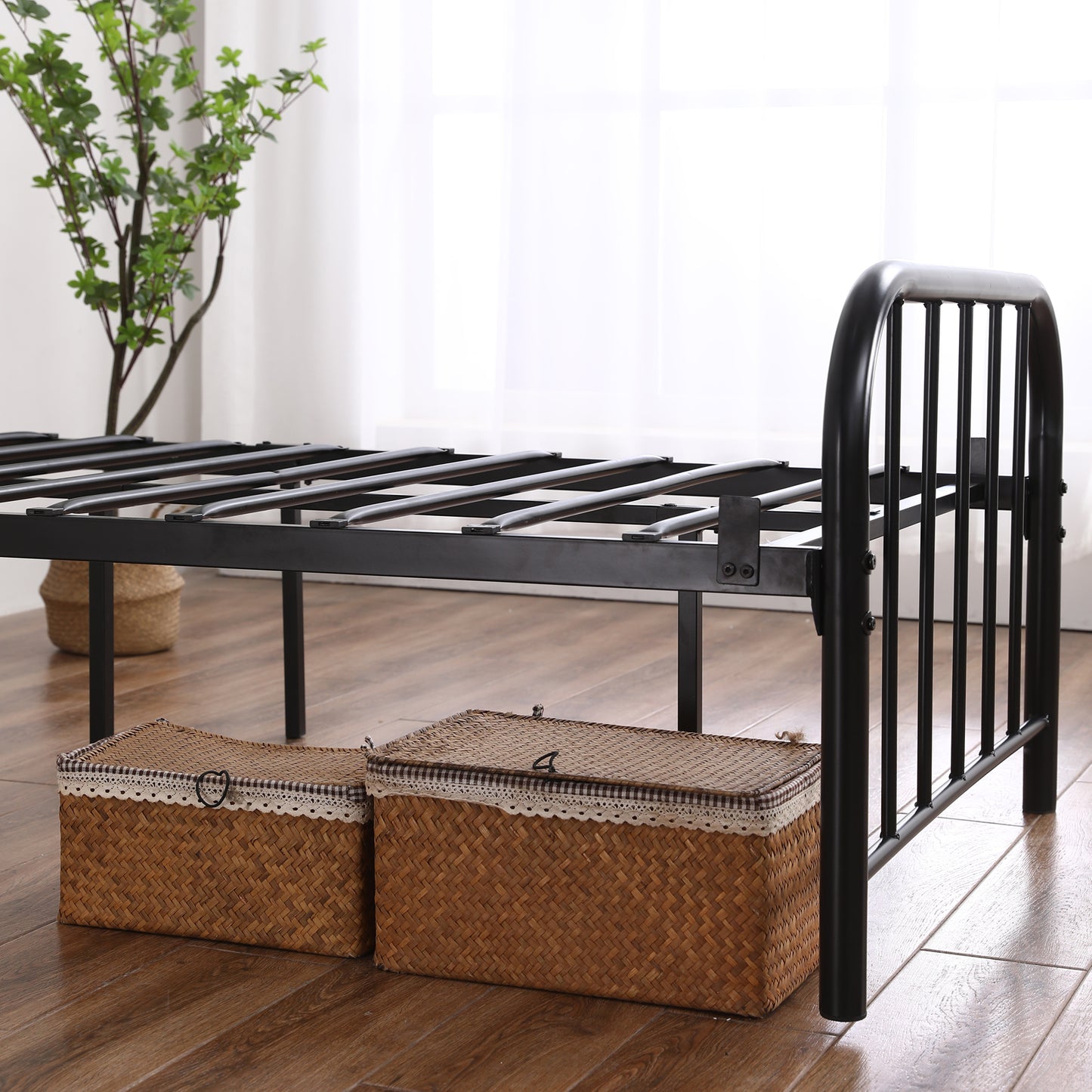 SALE - Single Layer Round Tube Arc Frame Vertical Strip with Bed Foot 3ft Iron Bed - Black